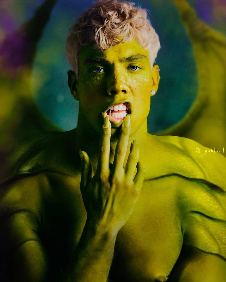 YLovegay's tweet photo. . • • ︿︿︿︿︿ • •   . 
❀. ♡↳  🍀#Hulking🔗
─ ─ ─ ─ ─ ─ ─ ─ ─
Teddy Altman.
• 25 años.
• Bisexual.
• Kree / Skrull.
• Hijo de Mar-Vell y Princesa Anelle 
• Emperador Dorrek-Vell.

〔 ⟳ &amp; ♡ 〕

#MarvelRP #YoungAvengers https://t.co/8zmCLqJNGl