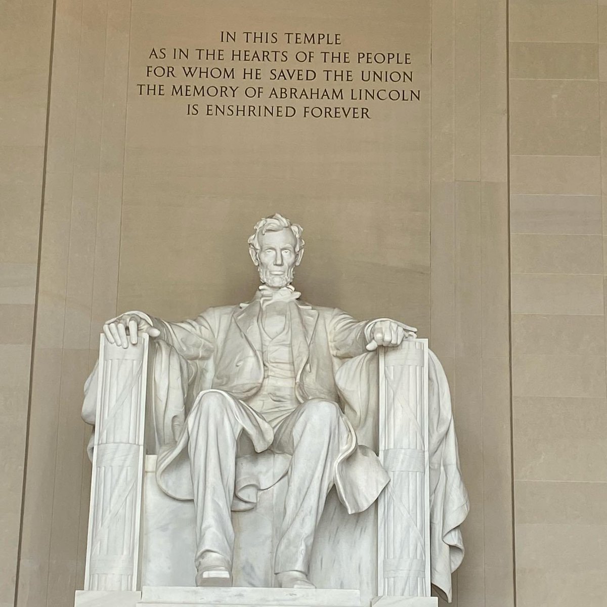 TerrierMSOC's tweet photo. History class was in session today.
#lincolnmemorial #martinlutherkingmemorial https://t.co/YIw1IZCBSv