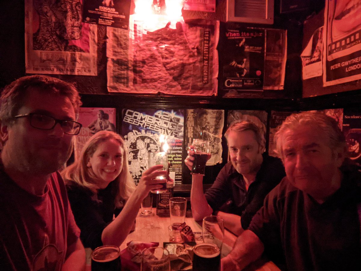 CraigBennett3's tweet photo. Fantastic night in the @theflyingpigpub #Cambridge with @JonnyEcology
@emilyshuckburgh & @TonyJuniper
#SaveTheFlyingPig https://t.co/fg1T8xR0YE