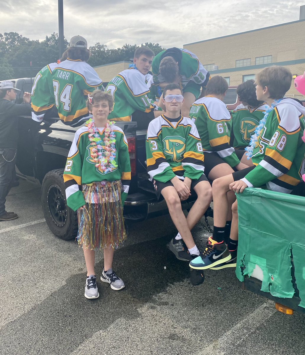 DeerLakesHockey's tweet photo. 2021 Deer Lakes Homecoming via Deer Lakes Hockey vibing to the flow of #tropocalglow. Ready to cheer on our Lancers to a victory against Burrell #GlowUp #DLHOCO2021 #BeatBurrell #rainraingoawaycomeagainanotherday https://t.co/IlBy8lt7Th