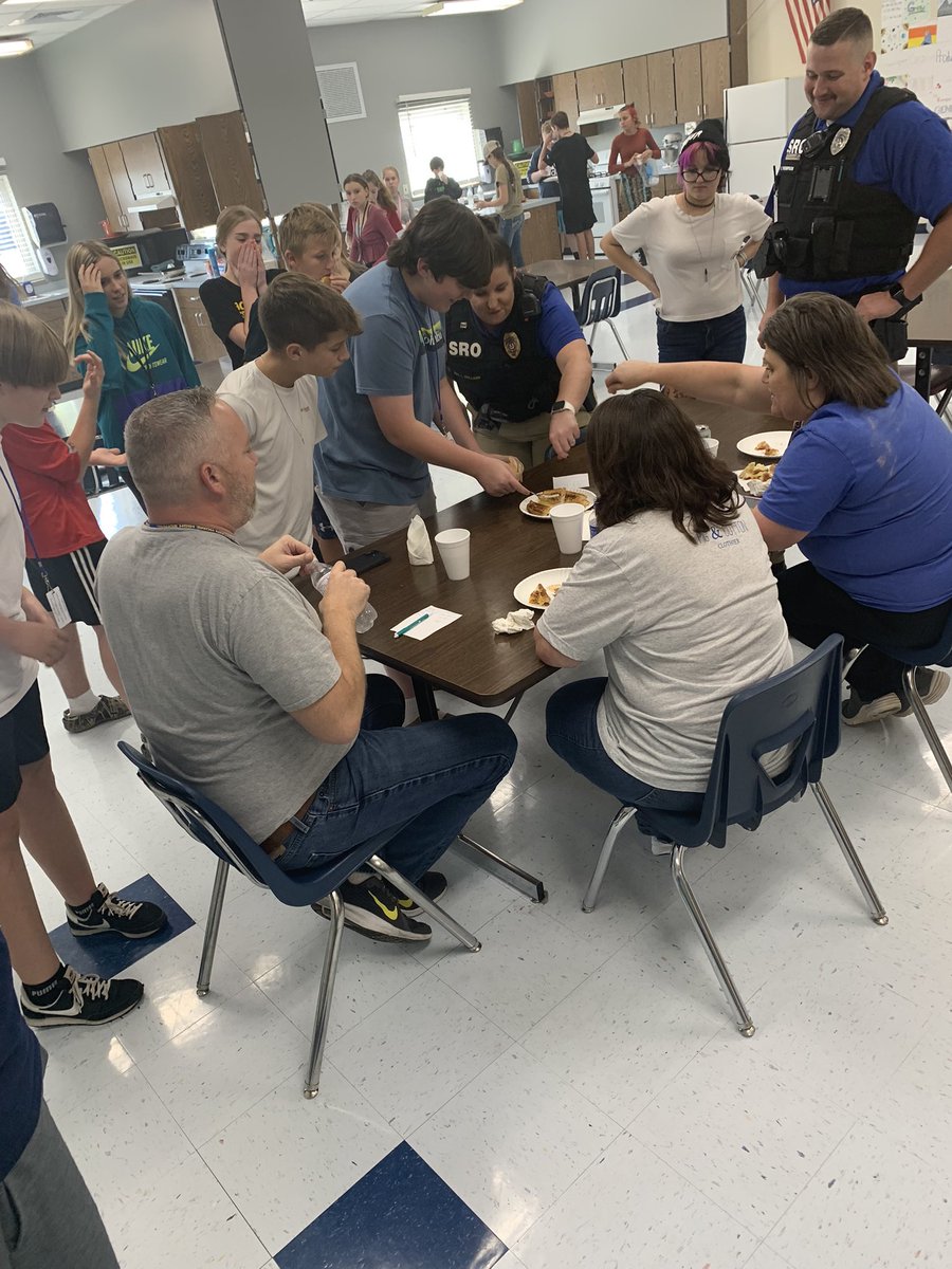 8th Grade FACS students receive a few pointers from the judges during their Grilled Cheese Sandwich Competition. Students were asked to create a recipe &amp; grocery list, budget, cook &amp; present with teammates. #CTE #transferablejobskills <a href="/MHJuniorHigh/">MHJH</a> <a href="/BombersMh/">Mountain Home Public Schools</a> #proudtobeabomber