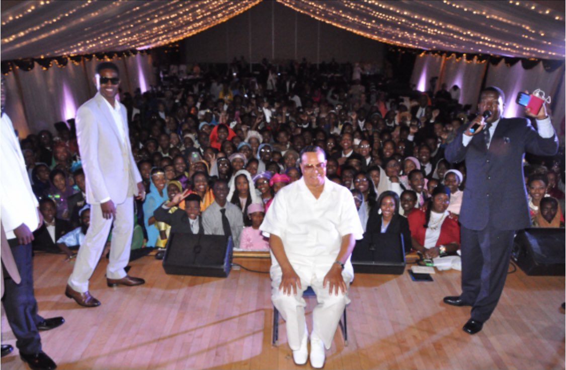fontainedeon's tweet photo. Peace. Our Beloved, The Honorable Minister Louis Farrakhan Is Pure Love In Motion. 

At Muhammad University Of Islam In Chicago Sharing Tremendous Love With Our Most Precious Youth. 

Long Live The Hon Min Farrakhan &amp; The NOI

May Allah continue to bless you and your family https://t.co/W8RBK24Cdt