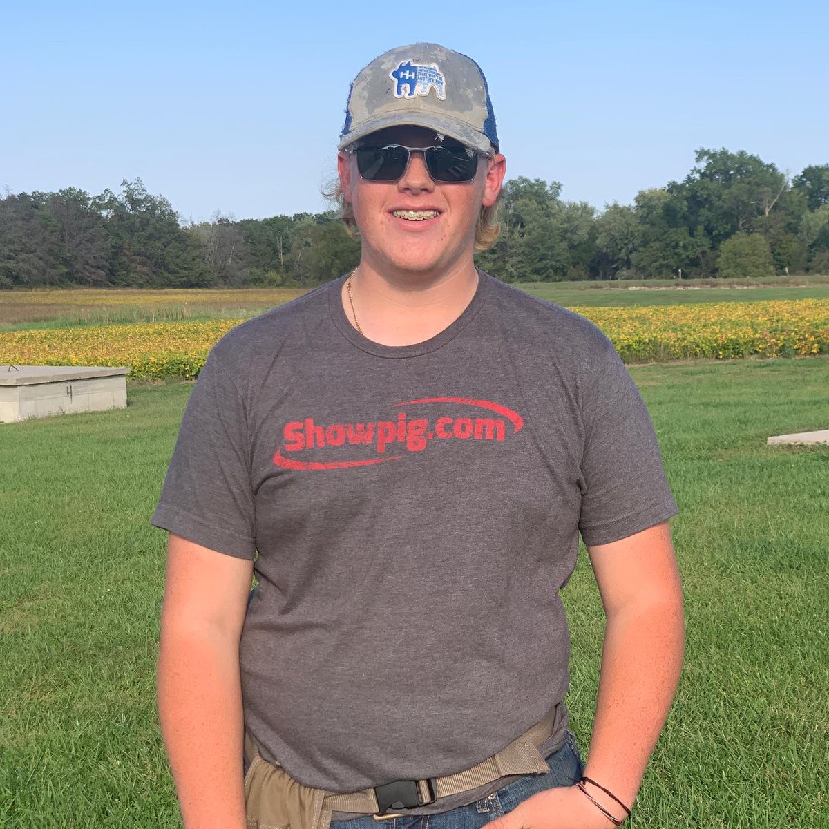 r6ffa's tweet photo. Got to shoot a hat for Pacey’s 1st 50-straight at practice tonight! Thanks to Consolidated Electric Cooperative for getting poles and lights set! Also, thanks to Mr. Larson for getting this project underway! We will be shooting under lights soon! https://t.co/3HnraTNHqd