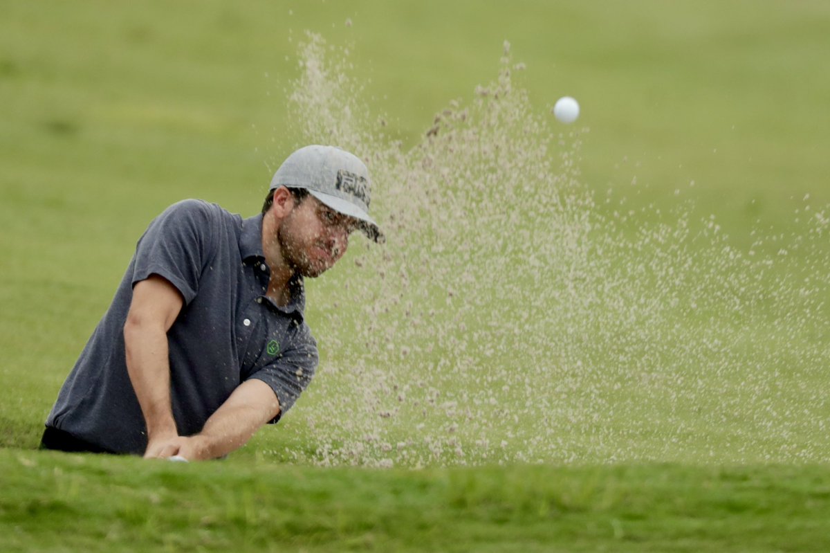 pgamexico's tweet photo. Con 133 golpes, -11 @FavelaArmando encabeza la #DevSeriesFinal del @PGATOURLA. #UnidosPorElGolf https://t.co/0OcWt9ZuPt