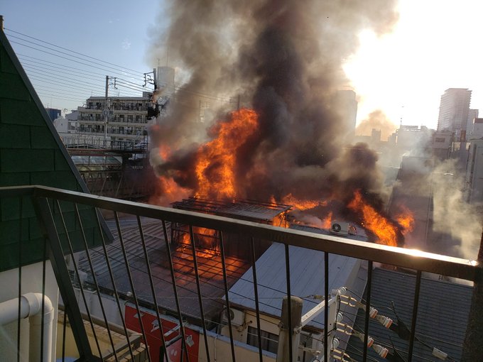 火事】10月9日 大阪市西区九条1丁目付近で火災！「九条商店街のパチンコ店から黒煙あがってる」現地の画像まとめ : まとめダネ！