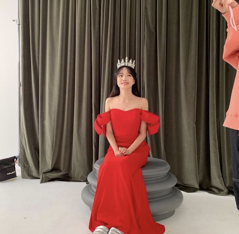 211009 zo__glasss IG UPDATE

behind the scenes ❤️🔥 

#joyuri #조유리