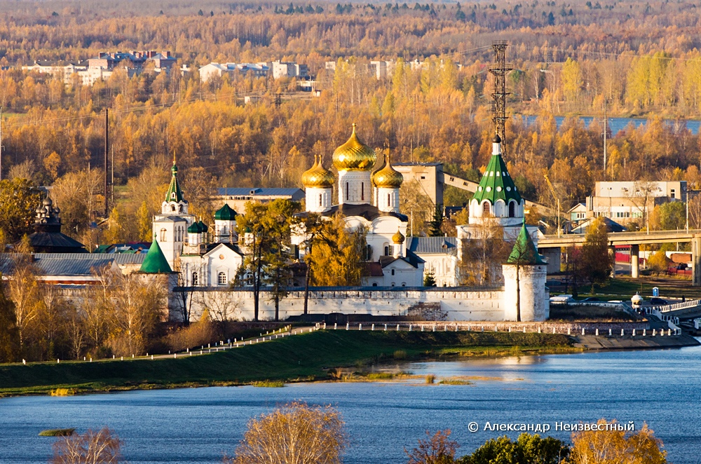 KMYVNoUEp6yedOB's tweet photo. @mochebroda @kostromka44 Ипатьевский монастырь на реке Костромке со стороны Волги. https://t.co/xLsCJNRVux