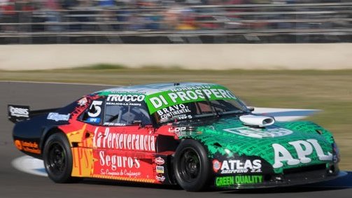 Hoy hace 6 años, <a href="/nfontana1/">Norberto Fontana 🇦🇷</a> triunfaba en Río Gallegos, por la 13º fecha del TC.
Con el Torino-Cherokee, se llevaba la serie más veloz y la final.
Lo secundaban <a href="/GUILLEORTELLI/">Guillermo Ortelli</a> (Chevy) y el <a href="/guriomar1/">Omar Martinez</a> (Falcon).
En TC Pista, arrasaba <a href="/juanjoseebarlin/">Juan José Ebarlin</a> (Chevy): pole, serie y final.