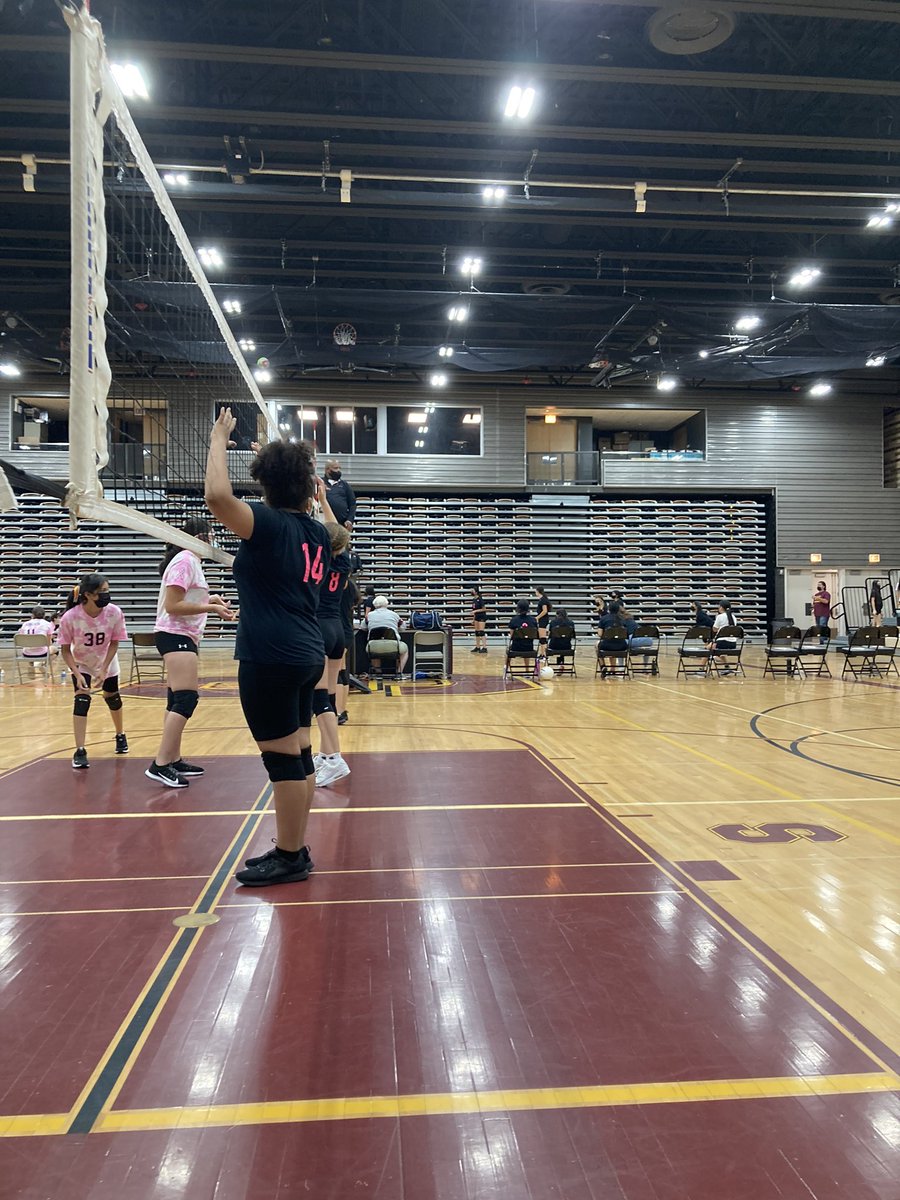 SunWarriorVB's tweet photo. Freshman and sophomore teams face off vs Back of the Yards for the volley to find a cure game! Varsity is up next! Let’s go Sun Warriors! #cps #volleytofindacure https://t.co/bOFYEV3SnX
