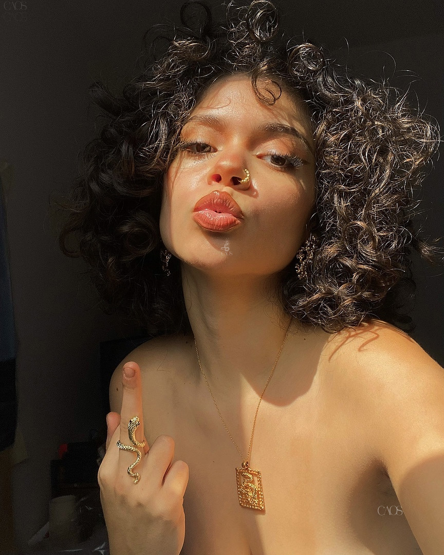 caospht's tweet image. 