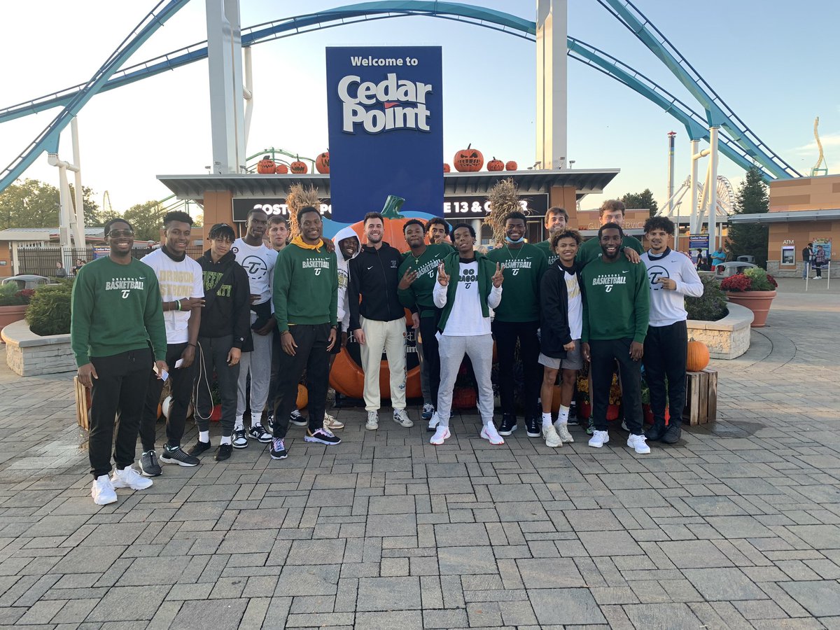 TiffinUHoops's tweet photo. Let’s ride🎢 https://t.co/R1RoxaNRnl