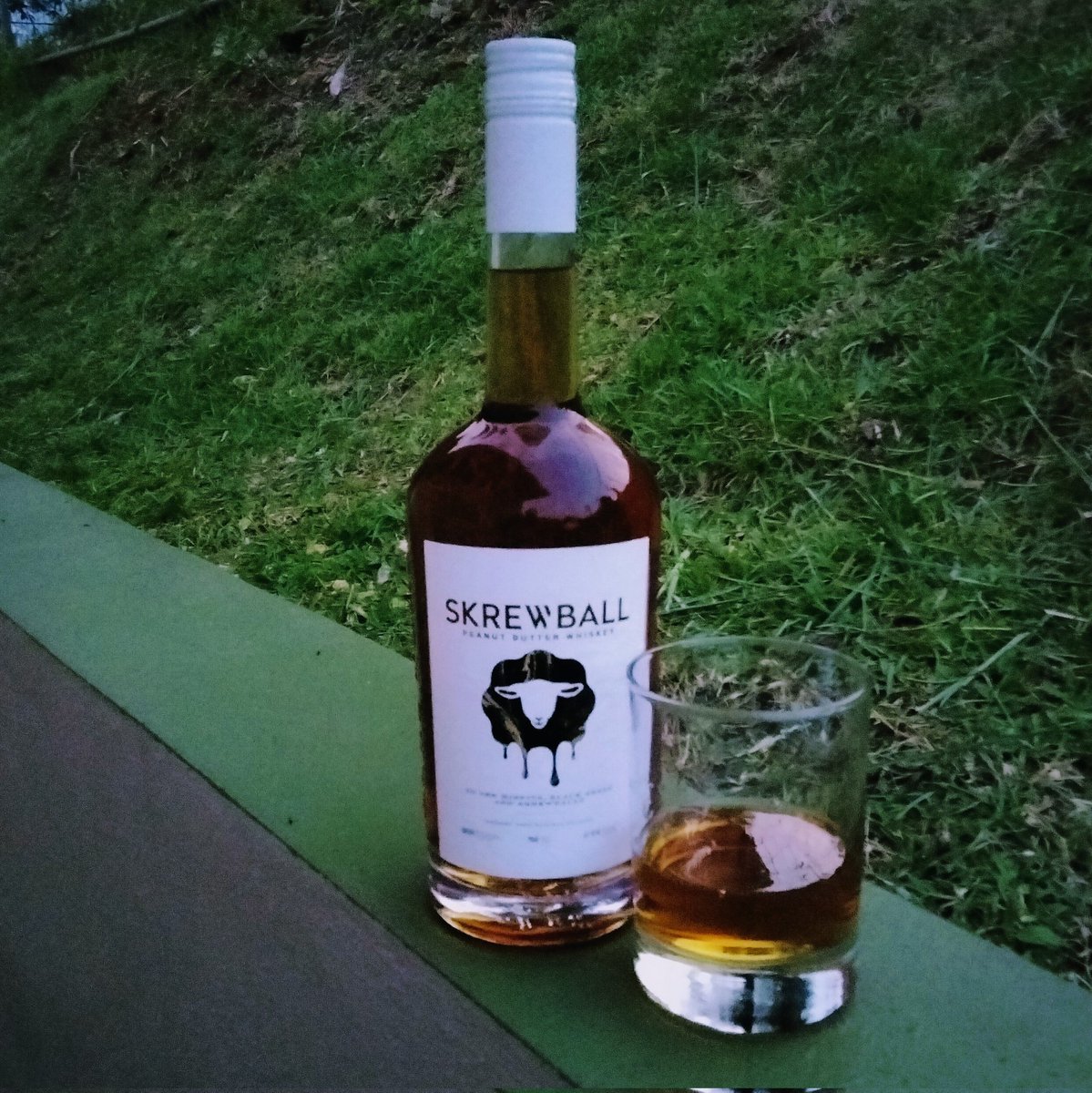 mongezaurio's tweet photo. 🥃🇵🇷 #FridayUnwind 🥃🇵🇷
#GetSkrewed 😍 @getskrewed https://t.co/UoQnkCmsRH