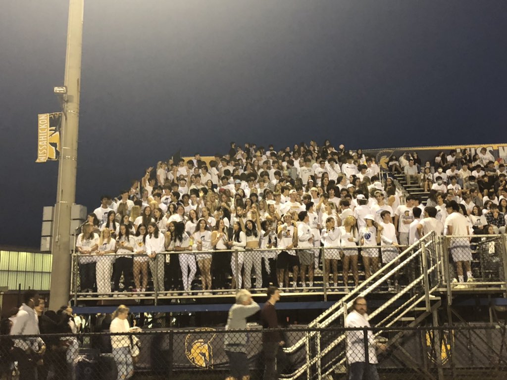 ZakWolf22's tweet photo. We’ve got a full house and a whiteout for Homecoming https://t.co/hxQUETFGhu