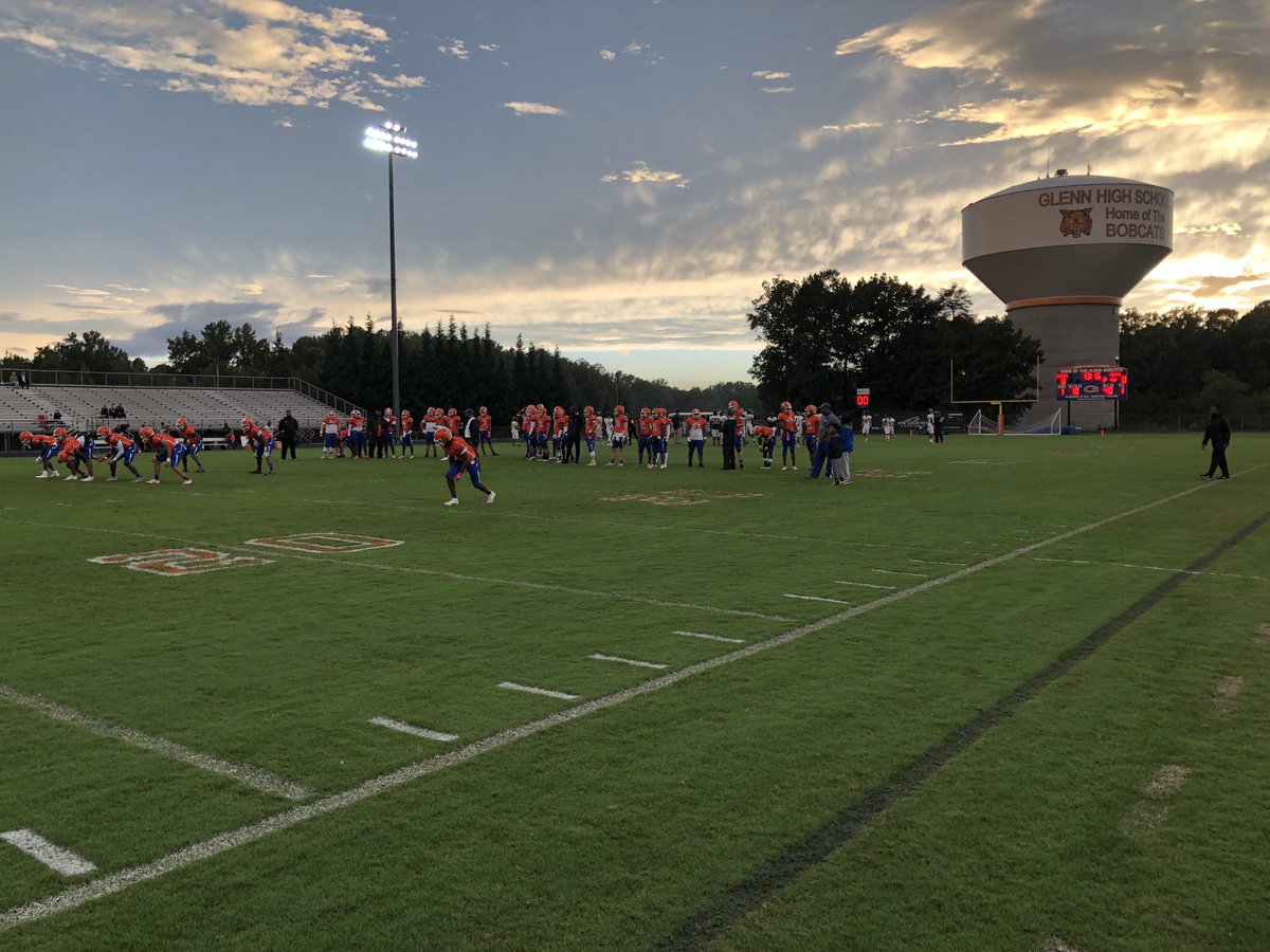 edd_eddie7's tweet photo. First stop of the night in K-Vegas between @GlennFootball14 @rjr_football peep the highlights tonight on the @CFNC #FridayNightFinal @Sports_Night https://t.co/Fvl1D3k6po