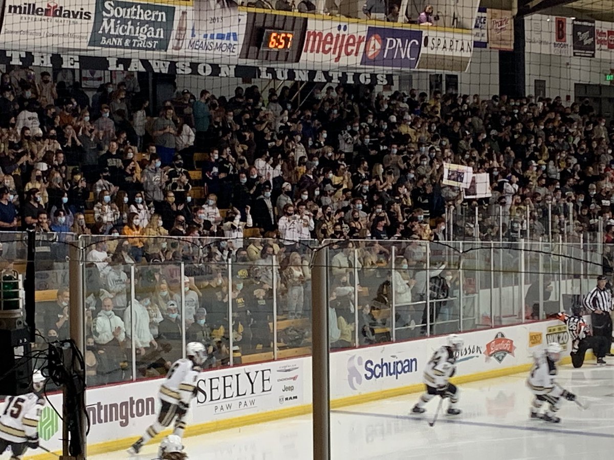 WMUHockey's tweet photo. Welcome back @Lawson_Lunatics!!! https://t.co/uvl17hqhRE