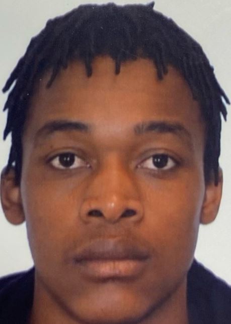 TPSOperations's tweet image. MISSING:
Tashinga Magora, 24
- last seen on Oct. 4, at 5:40 p.m., in the Bayview Ave &amp;amp; Sheppard Ave E area
- described as 5'10", medium build, short black hair, brown eyes
- last seen wearing black pants, white shoes, black hooded sweatshirt w/ white logo on chest
#GO1915693
^al