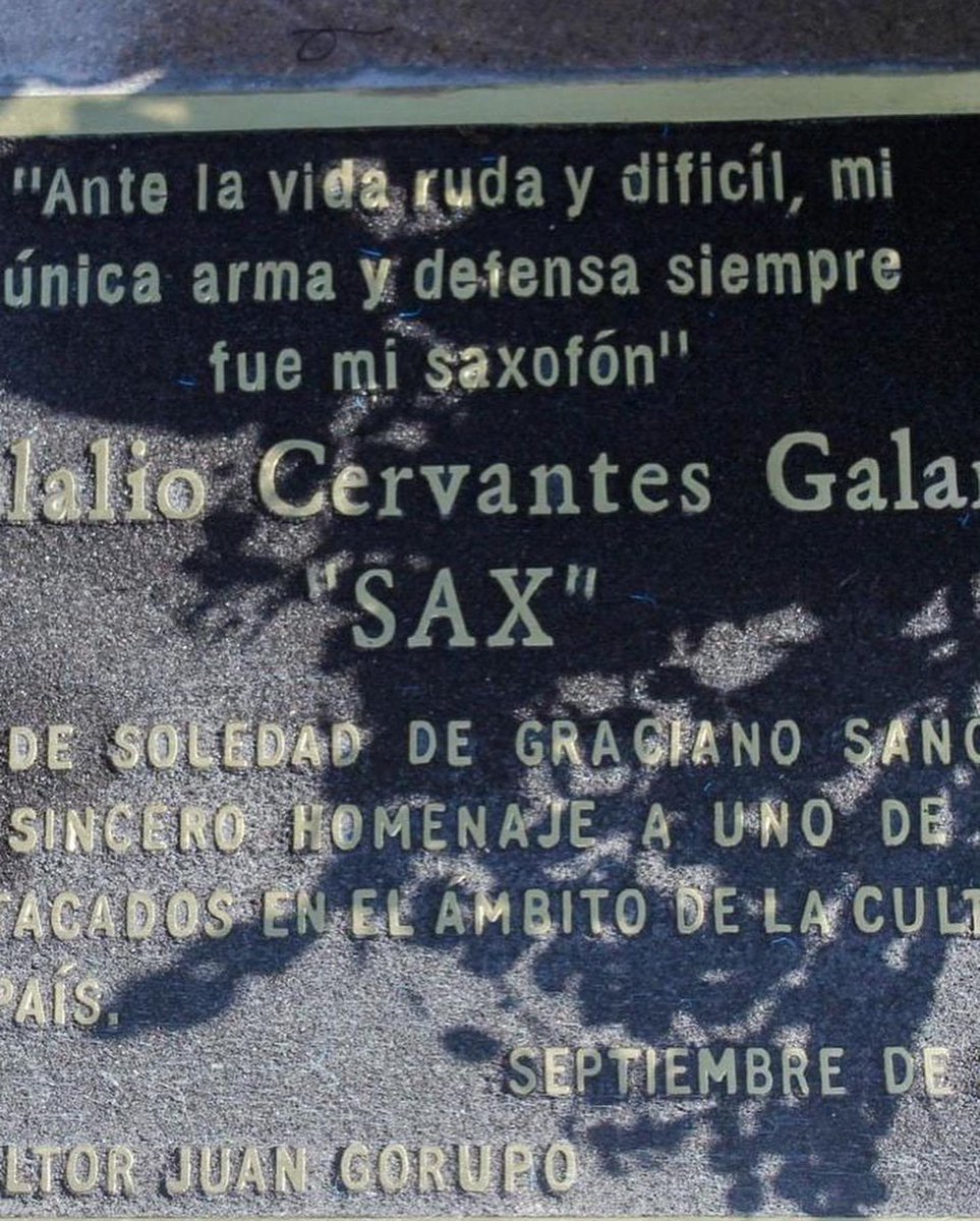 El ayuntamiento de Soledad de Graciano Sánchez. San Luis Potosí tierra natal de Sax inaugura la estatua que muestra a Sax como uno de los ciudadanos ilustres e impulsores de la cultura en su ciudad. Vuela alto carnal, juntos en miles de historias.
