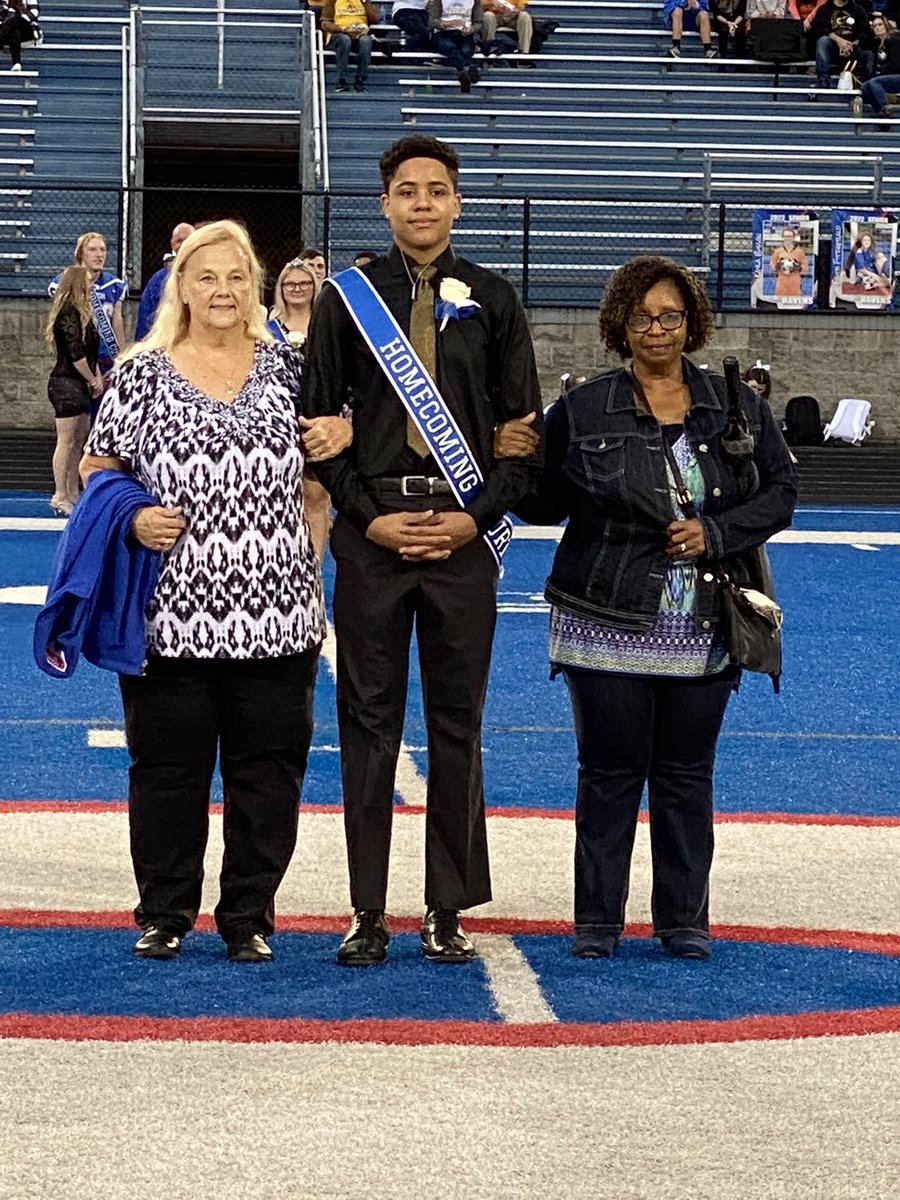 RavennaSupt's tweet photo. Ravenna HOCO 2021 https://t.co/hkswZyDb6q