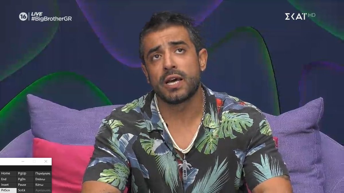 epistimonass's tweet photo. Ρε #bigbrothergr ,,, αυτός  όταν ψηφίζει ,,,η  ψήφος  του  μετράει κανονικά ?  Απλά  ρωτάω   😂😂😂 https://t.co/eaYluNcqWq