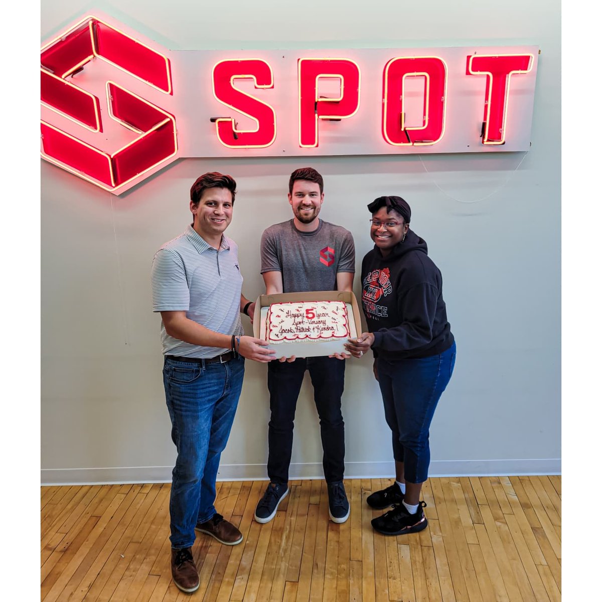 SpotFreight's tweet photo. It's not every day that you have a 5 year anniversary, but when we do, we celebrate big! ♥ Jake, Patrick and Kendra, we truly appreciate all of your hard work and dedication to our company! Happy 5 years!! #SpotFreight #AnniversaryLunch #CompanyLunch #congrats🎉 https://t.co/hnGGtAIJcz