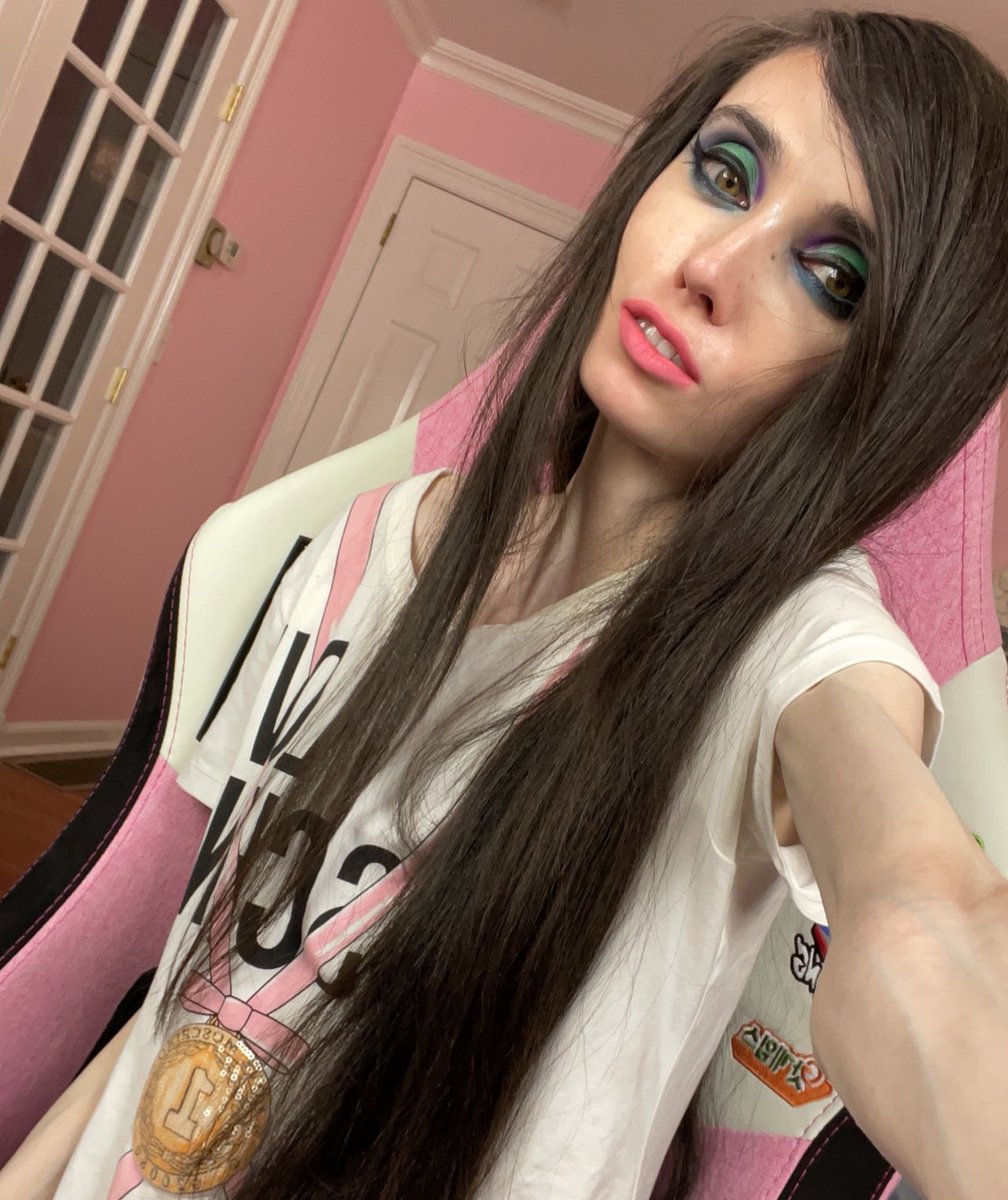 Back on twitch! come join http://twitch.tv/eugeniacooney.