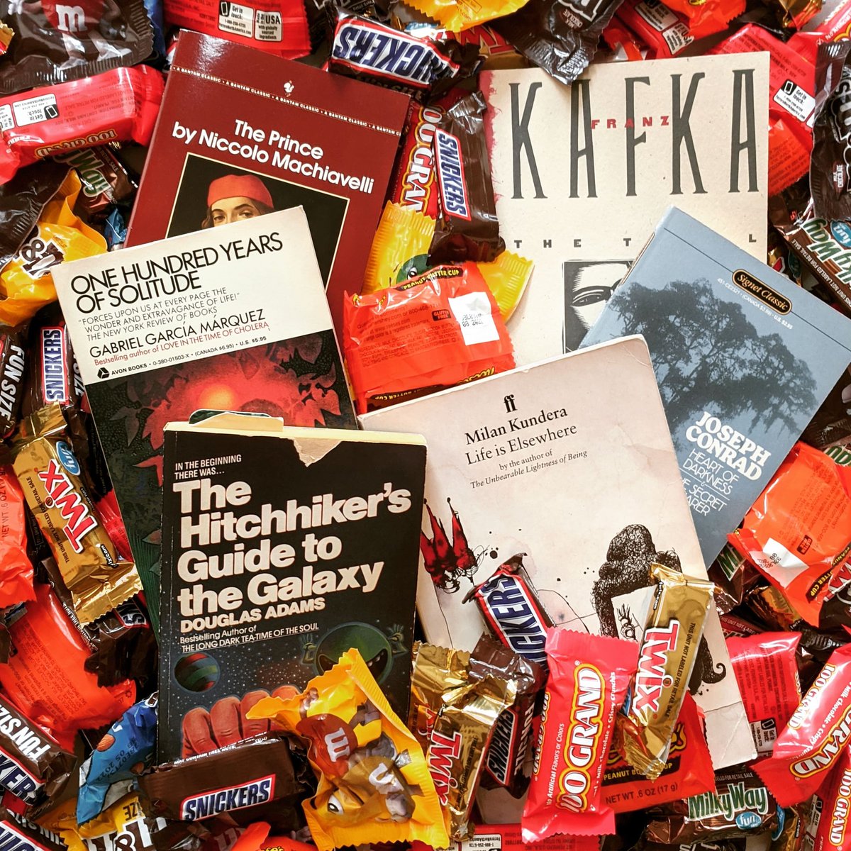 chasingfogg's tweet photo. Parents Be Aware!!!
Last year, my kids got this in
their Trick-or-treat bags!!!!
#haiku #halloween #NotChocolate https://t.co/O4mdNMa1ro