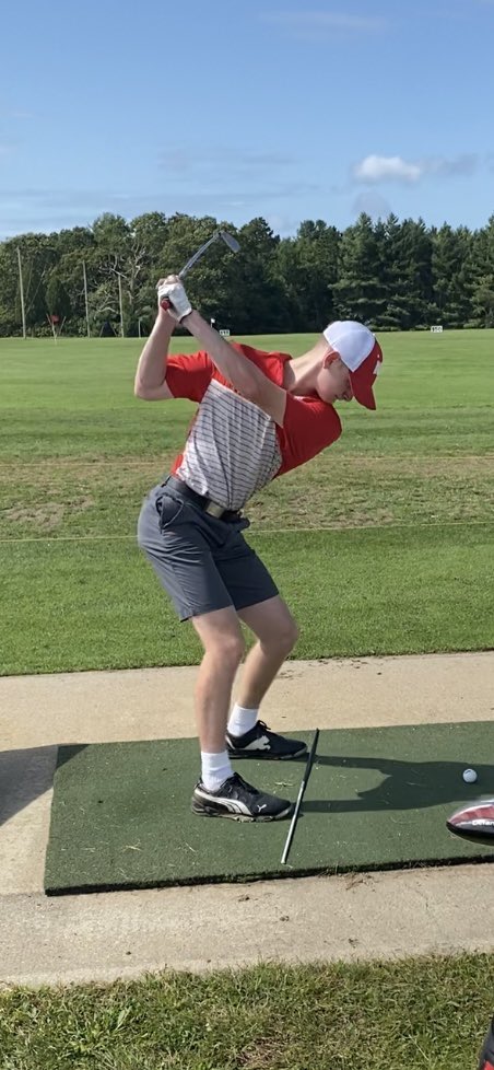 nbwhalersgolf's tweet photo. Congratulations to our seniors, Matthew Tarpey, Diego Serra, Jordan Graham and Jonathan Lawrence on a great season and golf career at NBHS!!!   Some of the finest young men around!!!  @nbhighsports @NBPublicSchools @SC_Varsity https://t.co/rPQN6OSr2n