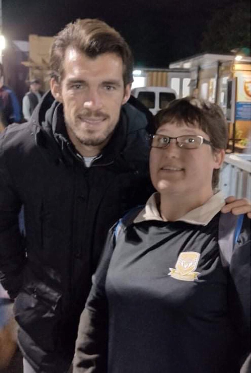 Thank you <a href="/JohnMarquis09/">John Marquis</a> for taking time with people to have pictures and it was lovely to be able to chat to you. Hopefully you will score a bunch more goals real soon!
Oh - the door is always open for a kick about with my team <a href="/VictoryHants/">Victory Hants</a> 4-5pm Fridays at Portsmouth Goals!