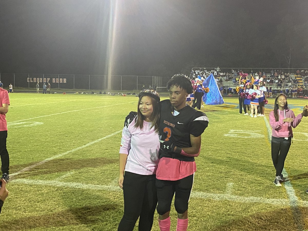 WMRinesSports's tweet photo. Congratulations to senior football captain Devin Brackenridge for winning homecoming royality!! https://t.co/ksenwfGU3U