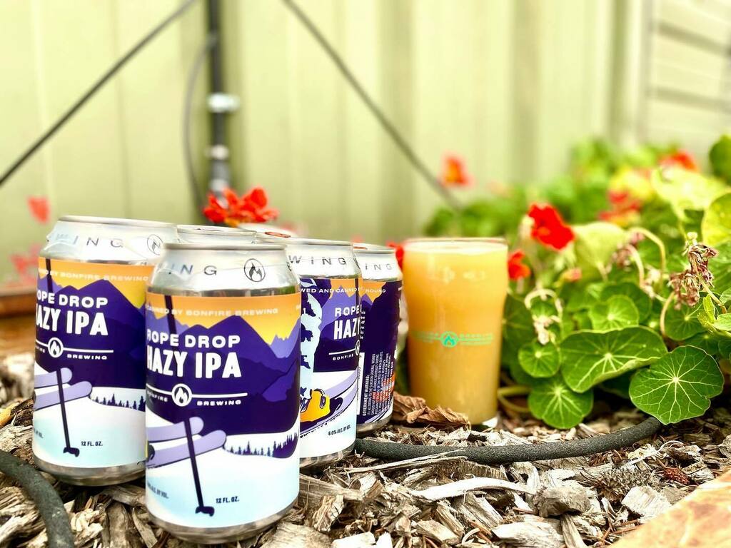 You know winter is coming when Rope Drop is back! 🙌🏼 🍻 

Come by and grab a pint of this delicious, hazy IPA at the taproom or a 6-pack to-go! 
•

•

•
#BonfireBrewing #GatherRound #supportyourlocalbrewery #creatingcommunitythroughbeer #legitlocalbre… instagr.am/p/CUyRiz3laI6/