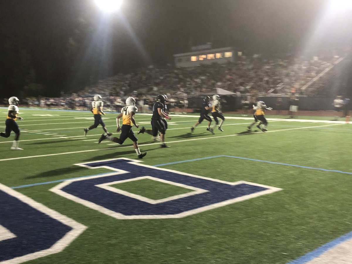 PopeAthletics's tweet photo. Second possession for @PopeFootball resulted in a TD run by @joshcohenn …Greyhounds lead @WHSFootball_ 6-0 @CCSD_AD @CobbFballFri @cobb_sports @scoreatlanta @GPBsports @OfficialGHSA https://t.co/fvHadqRt8L