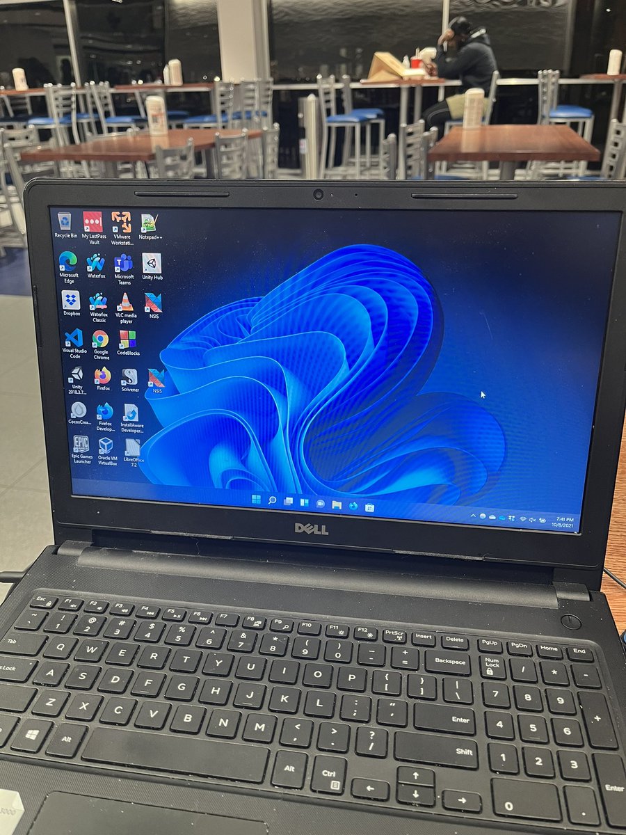 raggiesoft's tweet image. That’s 2 for 2 on #Windows11 #incompatible devices that are running just fine (so far). Now, these machines are spares and the primary development system will remain on Windows 10 just in case. It’s a @DellCares #Inspiron 15 3565 and @AlienwareTech 13 R2 and they work fine #SoFar
