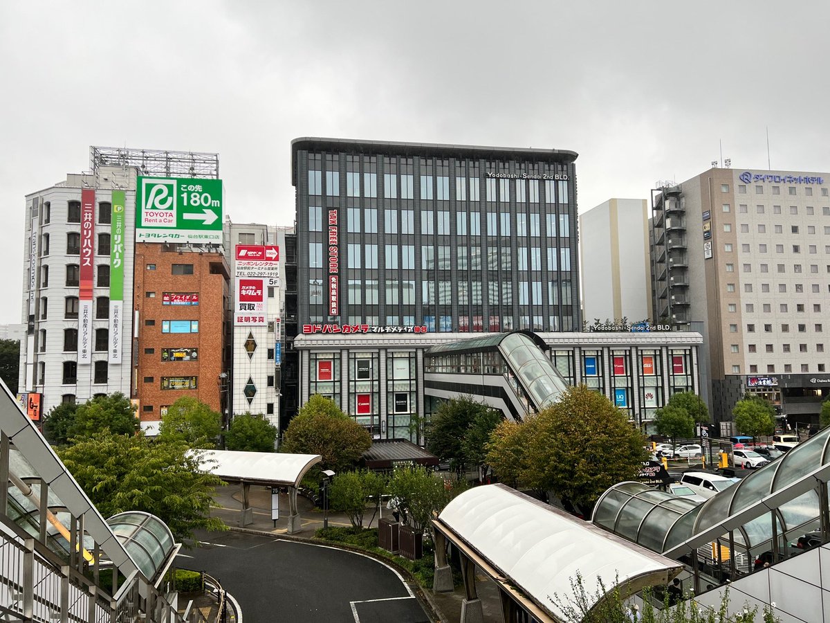 ภาพและวิดีโอรายชื่อของ@menn - วิเคราะห์ทวิตเตอร์กราฟิก whotwi