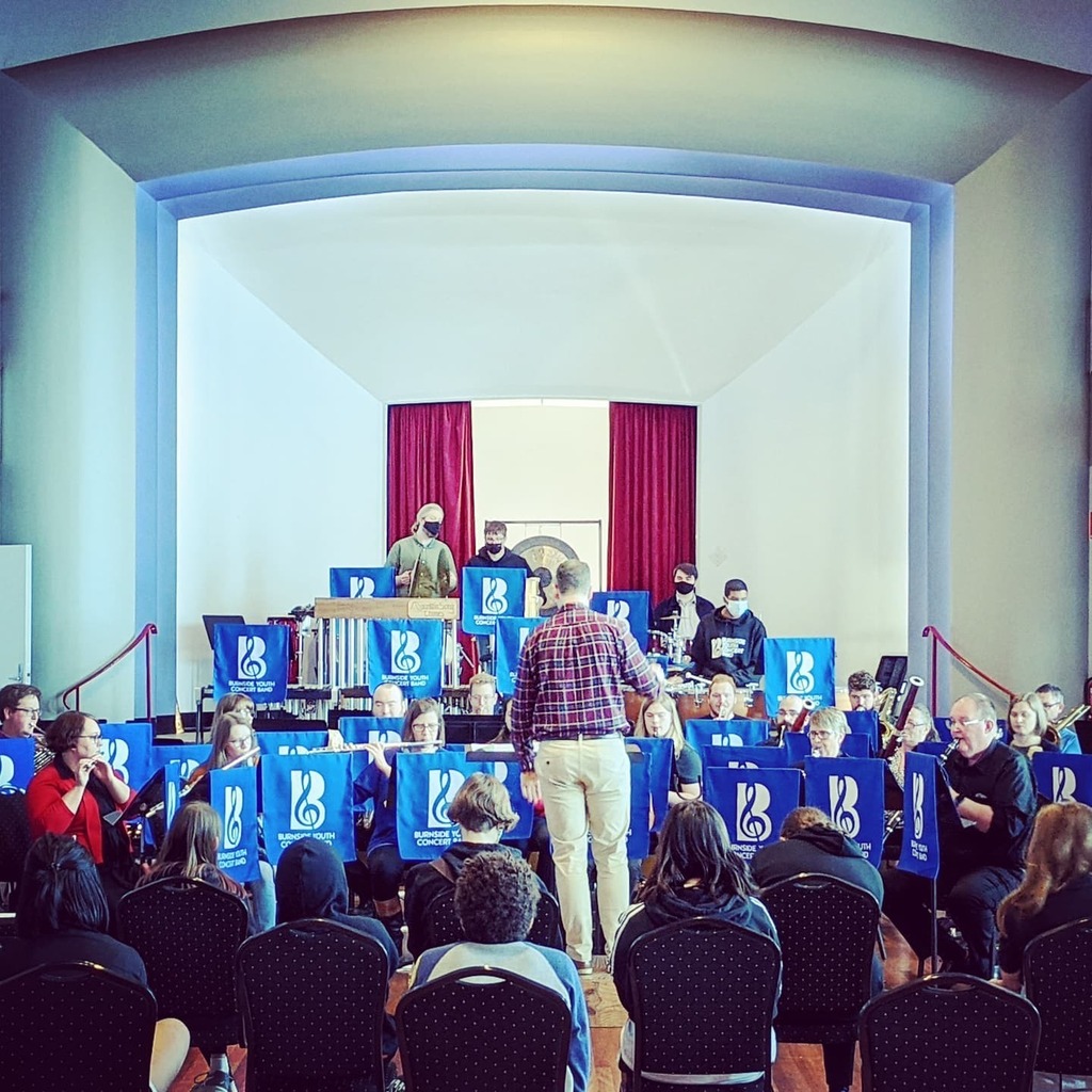 The library is very Zen today, a great spot for some quiet study, or to unwind with a magazine in our comfy chairs. Meanwhile over at the ballroom there's a youth orchestra rehearsing! Always something on the go here at Burnside. 

#salibraries #cityofbu… instagr.am/p/CUy1filB02v/