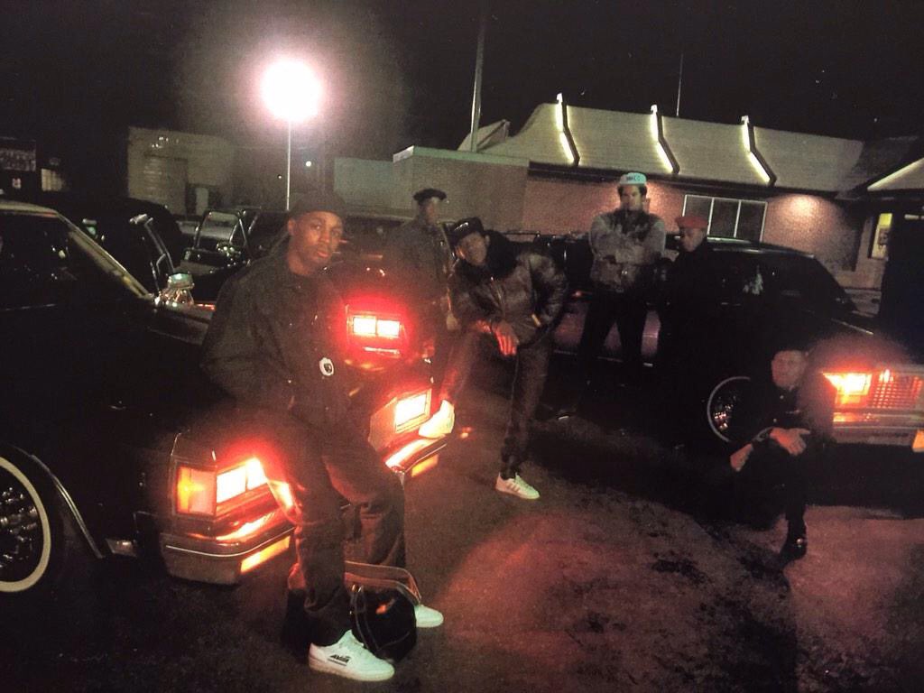 MrChuckD's tweet photo. Cats don’t know I got 40 years of dope shots where you couldn’t selfie’s and someone else had to get you with a camera AND develop it. Thus you had to be somewhat worth that time for somebody. I’m thankful although I never dug being photographed.. rather heard than scene. https://t.co/kwE9qAy6Ig