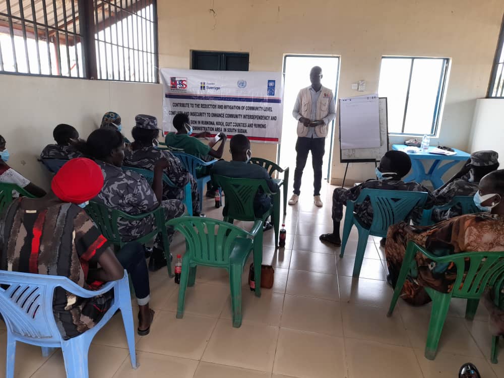 HopeRestoratio3's tweet photo. Photos taken during #Dialogue_learning_Ssession & #Capcity_Building of Security Forces and Civilian populations on gender #Responsiveness & #Inclusive_Security services at National and #Community_Level in Panhinya Payam-Rubkona County Unit State with support from @undpsouthsudan https://t.co/jrVTA0BtiO