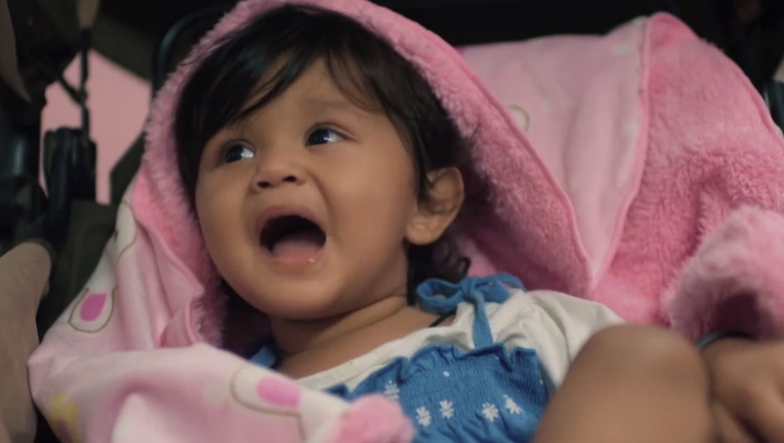 Moonlightak1's tweet photo. Such a blissful scene and Kartik deserved this much much more!💗🥺🍀 

His Princess, who grew up listening to Papa's rap Lori, finally addressed him as 'Papa'.. Kartik's happiness needs no sky!💗😍🥺 

#yrkkh #Kaira #MohsinKhan https://t.co/vf023lLp6x