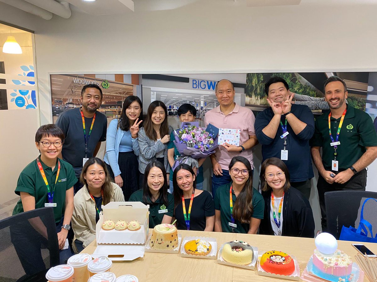 KaineWilliams_'s tweet photo. A fun Friday afternoon, baking cakes and evening out with some of the Asia People Team celebrating our Q1 achievements ahead of our crucial and busy golden quarter in Retail.

#asiapeopleteam #baking #toomuchcake https://t.co/pxoacNRcy8