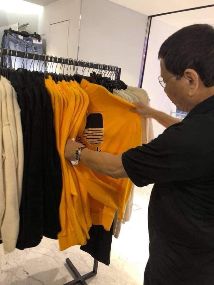 RudyOrtea's tweet photo. Kung ayaw na nina Leni at Kiko ng yellow, sina PRRD at SBG naman daw ang magdi-dilaw. 

Troll Master Level 999999😂 https://t.co/GunHeDZbpn