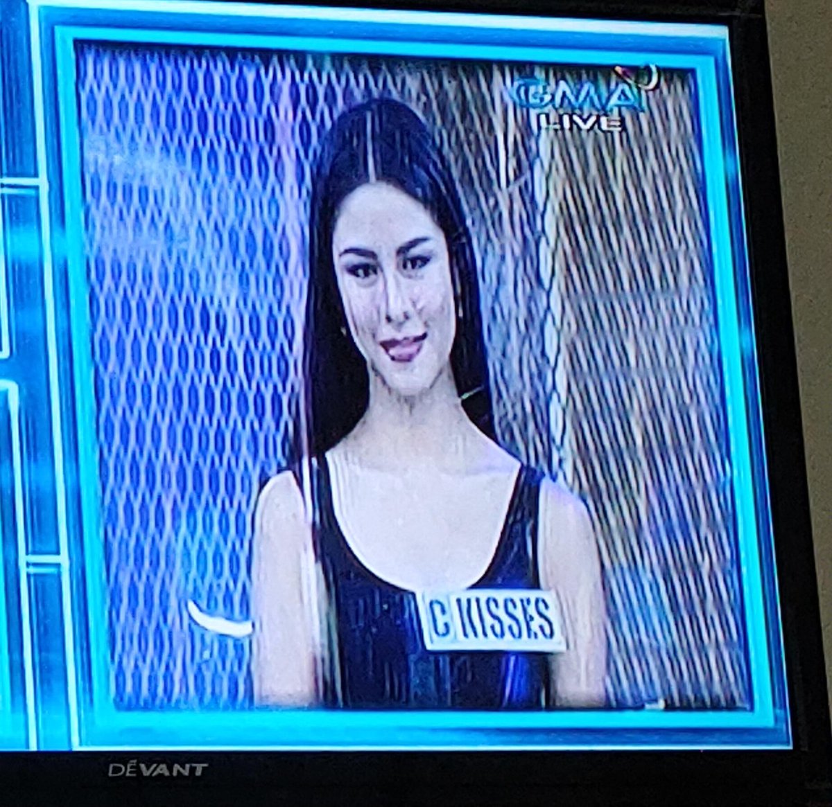 Host: Bakit mo pinili si Kisses?
contestant: Ganda kasi ehh kaya naisip ko lang 😂😂

<a href="/KissesDelavin/">Kisses Delavin</a>  

KISSES ForEBer
#KISSESComEBack
#DonKiss