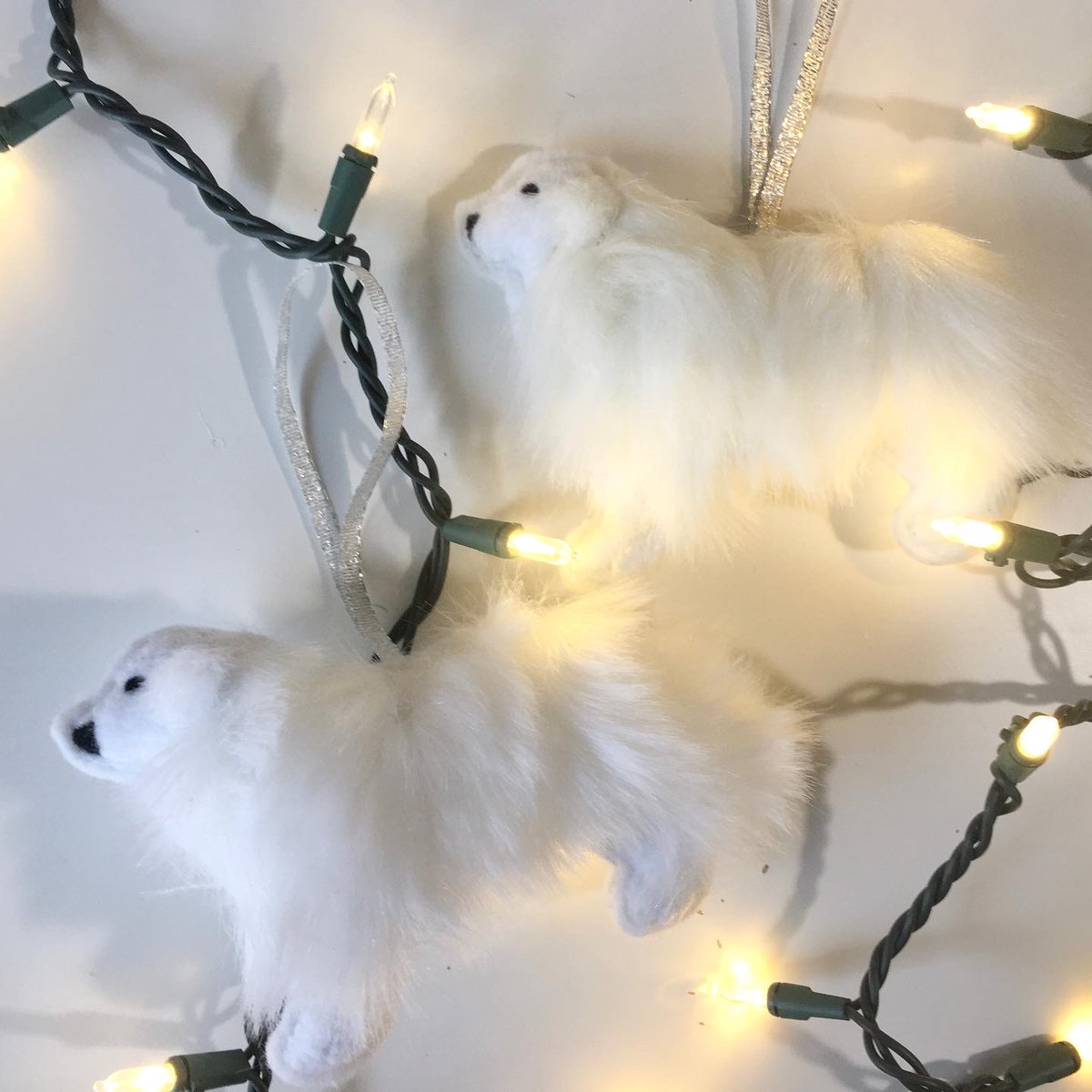 CortneyShop's tweet photo. The Great Pyrenees is a working dog that is also a great pet. These #pyr ornaments are handmade by me with felt, faux fur and metallic ribbon. Order them now at https://t.co/Y7LVrjA3DF #pyrenees #ornament #greatpyrenees #dogsoftwitter #animalart #Christmas2021 https://t.co/zxlgSLFB8R
