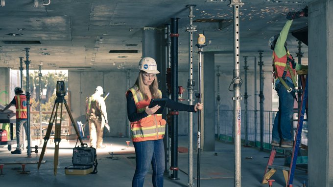 WindowWorksUSA's tweet photo. RT  @Iammjstrong Food 4 Thought: Women in the Trades: Bringing Guts and Grit to a Male Dominated Industry #buildlikeagirl #womeninconstruction  
https://t.co/bGtkj1UWV4 https://t.co/dhEkX5nyOP
