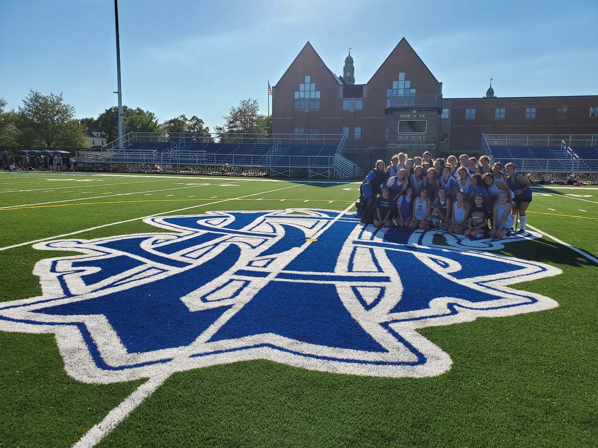 fhsSunderland's tweet photo. Some days are just better than others!!!🏑  What a great couple of days I got to share with this amazing group of young ladies. ❤  @FairhavenAD https://t.co/eL2lInJJw7