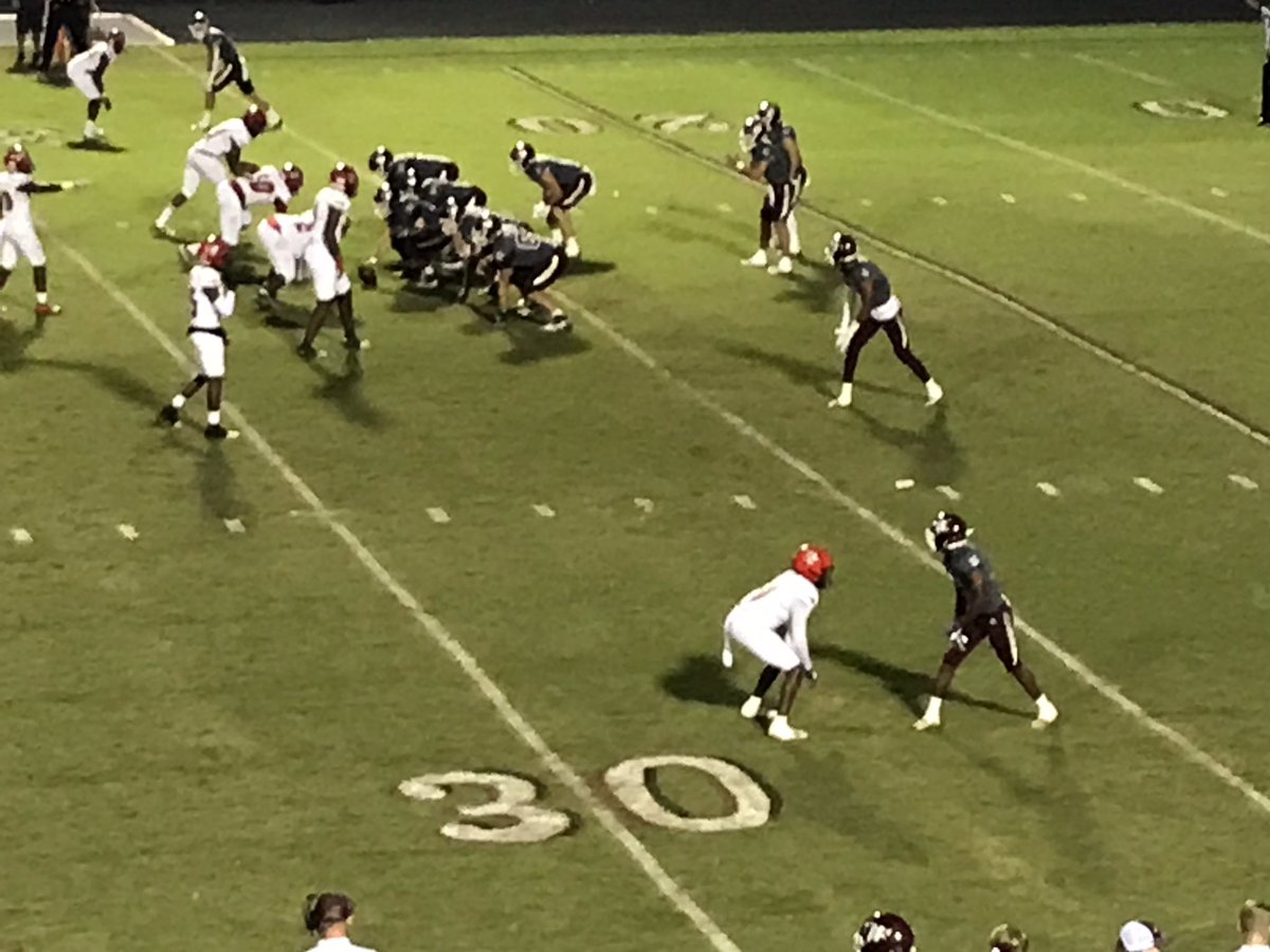 WEARDanielg's tweet photo. #HSFootball At the half, @Niceville_FB 07, #MiamiEdison 14 . Highlights with @WEARDanShugart on @weartv at 11 https://t.co/U3pWetjKUr