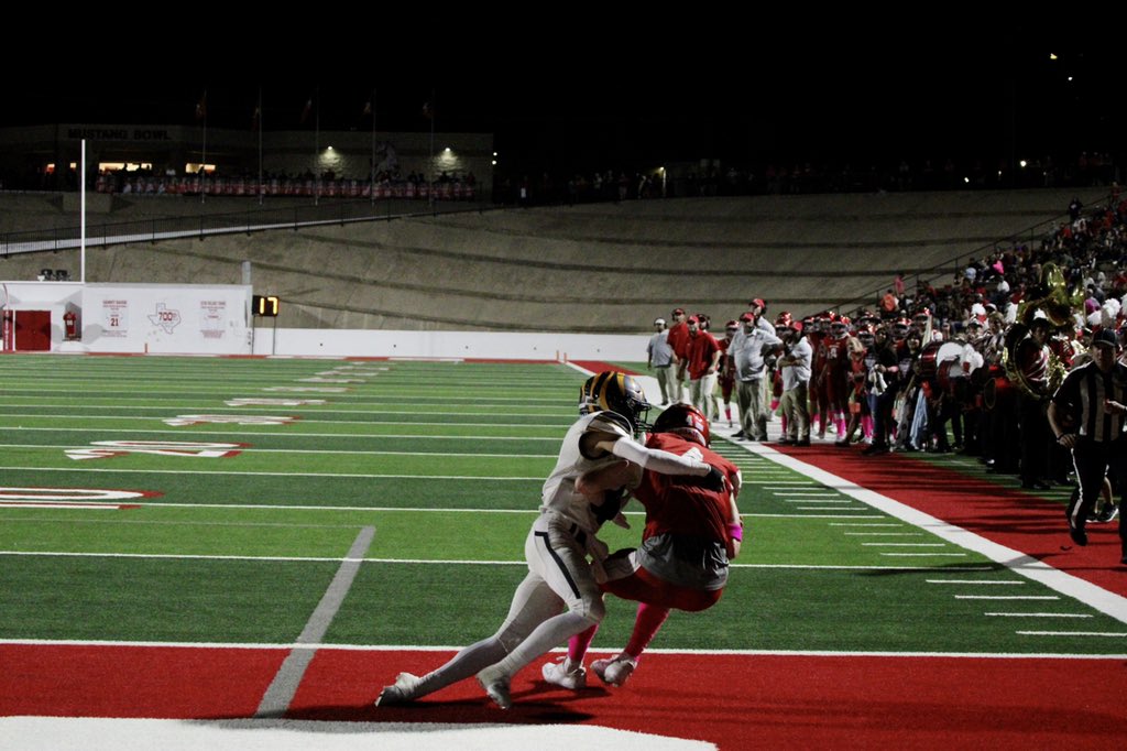 Brandon McAuliffe (@sportsfreaknut) on Twitter photo This spectacular grab by Sweetwater’s Harrison Foster, with Snyder’s Hunter Stewart in coverage, tied the game at 21 with 6 seconds left in the first half. #BigCountryPreps #txhsfb <a href="/DPYoungblood/">Daniel Youngblood</a> <a href="/BigCountrySport/">Evan Ren</a> <a href="/dctf/">Dave Campbell's — TexasFootball.com</a> <a href="/Go_Red_/">Sweetwater Sports</a> <a href="/Snyder_Tigers/">Snyder Tigers Football</a> <a href="/SweetwaterFB/">Sweetwater Football</a> This spectacular grab by Sweetwater’s Harrison Foster, with Snyder’s Hunter Stewart in coverage, tied the game at 21 with 6 seconds left in the first half. #BigCountryPreps #txhsfb <a href="/DPYoungblood/">Daniel Youngblood</a> <a href="/BigCountrySport/">Evan Ren</a> <a href="/dctf/">Dave Campbell's — TexasFootball.com</a> <a href="/Go_Red_/">Sweetwater Sports</a> <a href="/Snyder_Tigers/">Snyder Tigers Football</a> <a href="/SweetwaterFB/">Sweetwater Football</a>