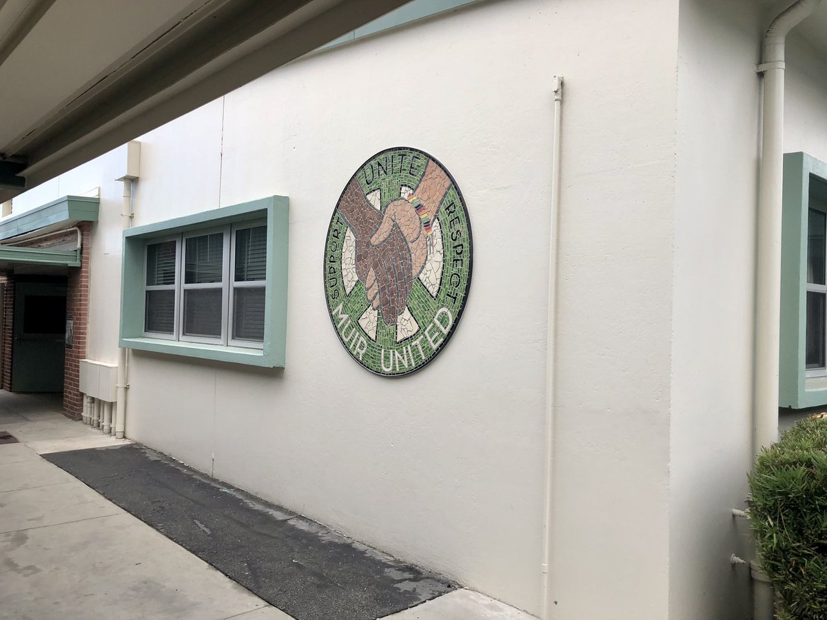 Muir_DrMiller's tweet photo. The latest art addition at @MuirBurbank.  An amazing ceramic mosaic created by artist Erica Bootchk. So beautifully communicates the vision.  #AlwaysBetterTogether https://t.co/7ueW4bhJWc