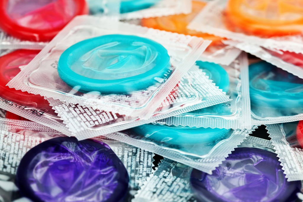 nypost's tweet image. California makes it illegal to remove condom without consent trib.al/TYbHRHC