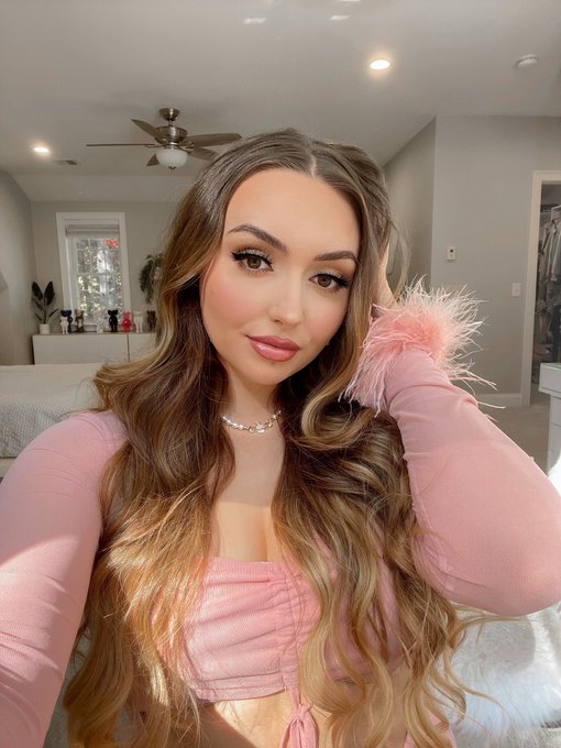 Pink drink princess💖🥤🪐 https://t.co/VaMaGcElhm<a href="/tag/revengeprank"class="tags"><span>#revengeprank</span></a>