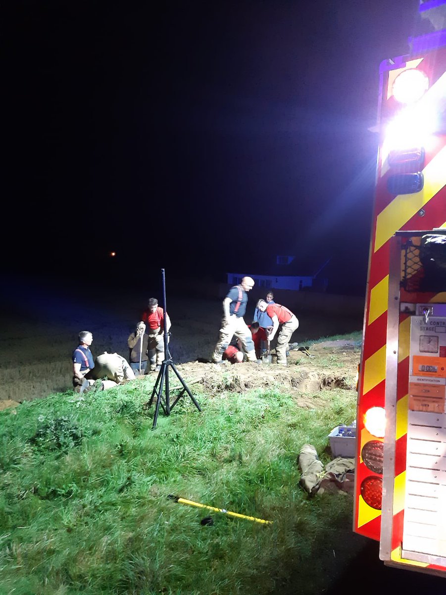 SpaldingFire's tweet photo. A slightly unusual but extremely rewarding job in the early hours of this morning for the crew from @BostonLFR and @SpaldingFire specialist Animal Rescue Team, who successfully rescued a Jack Russel from a series of underground rabbit warrens. #notjustfires @LincsFireRescue https://t.co/W5i6Y6nyFn
