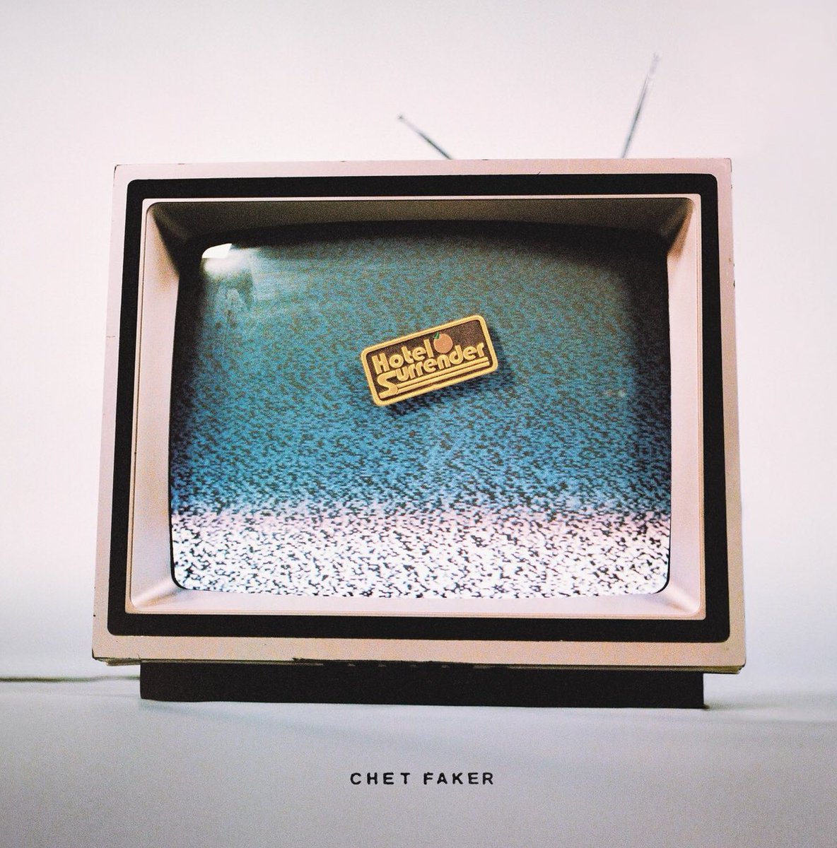 BettoGongora's tweet photo. I just found out that @nick_murphy released new music as Chet Faker again this year and don’t know if start crying over the time I’ve spent not listening to it or just enjoy it. 🥲 https://t.co/xkhwDIjtv7